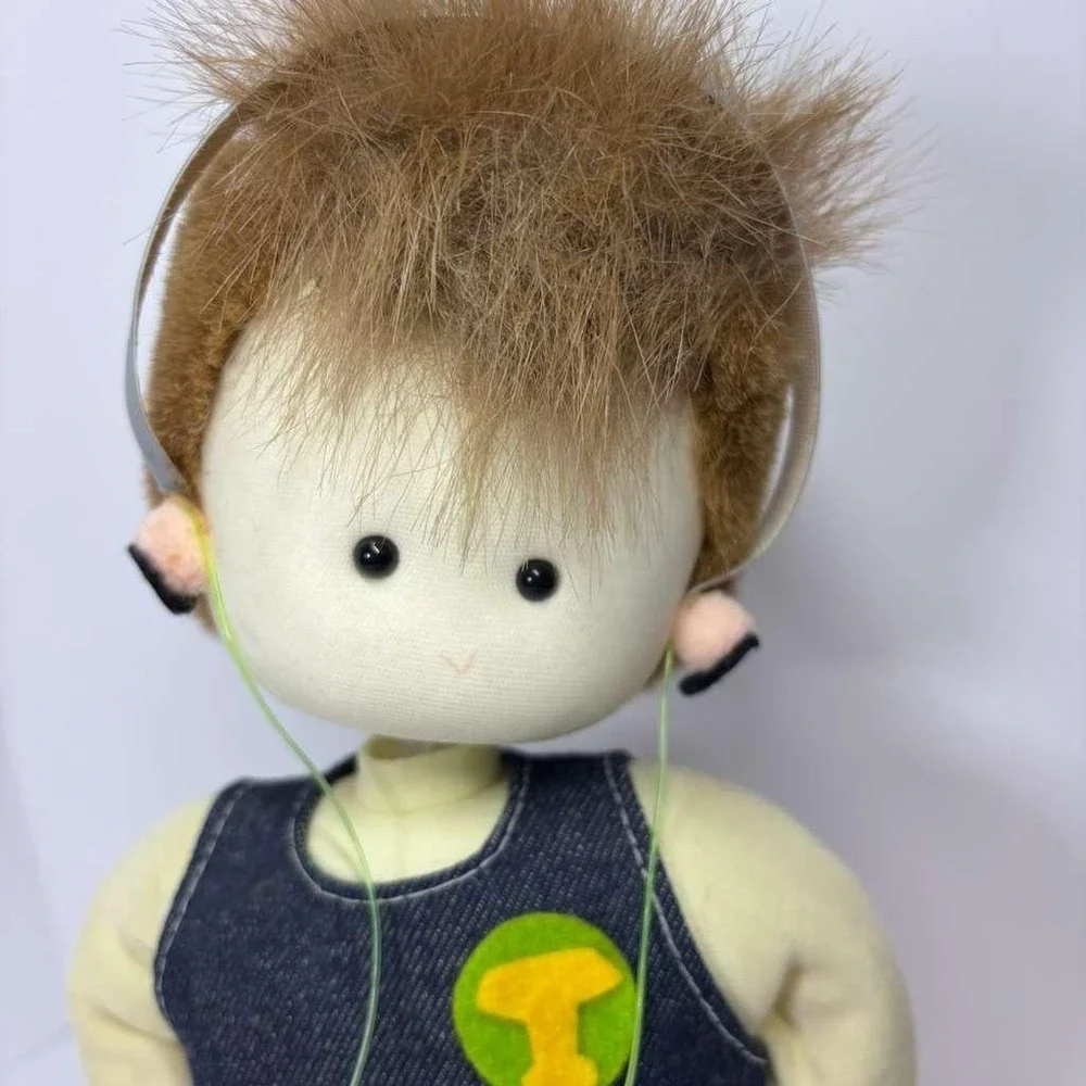 Vintage‎ Wind Up Irish Musical Moving Boy Doll Mohawk Hairdo Walkman & Earphones